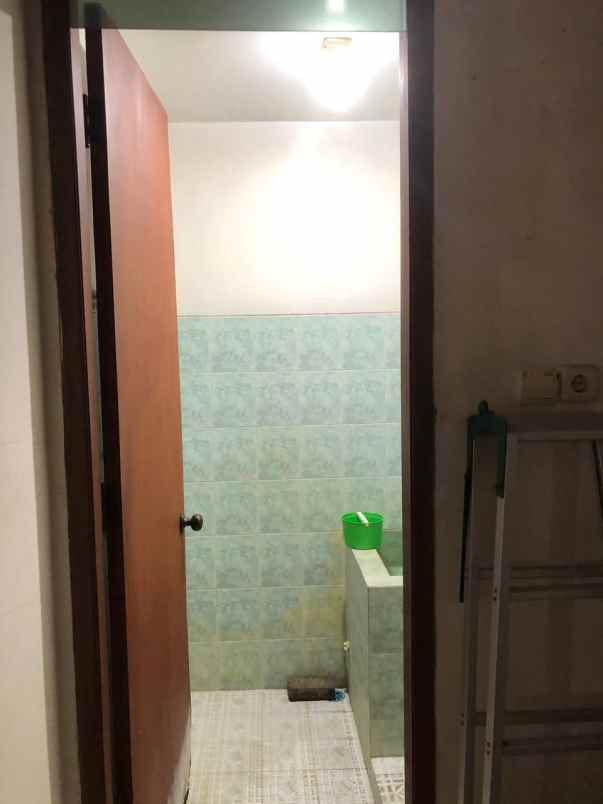 jarang ada rumah kutisari 1 5 lantai lebar 9 nego