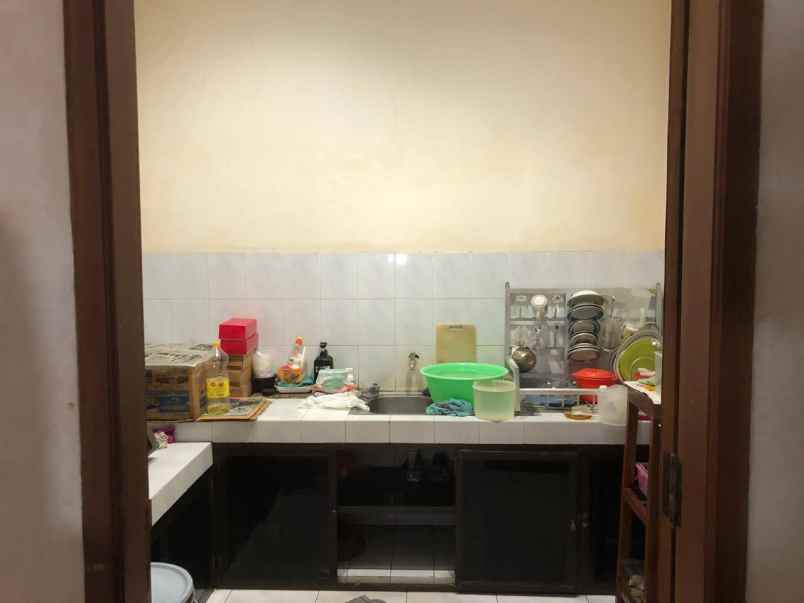 jarang ada rumah kutisari 1 5 lantai lebar 9 nego
