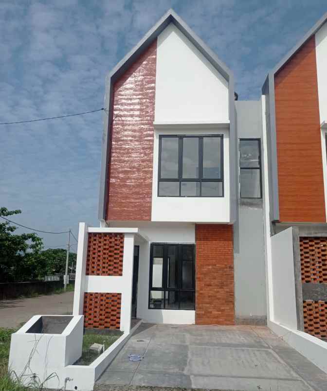 jual bu rumah 2 lantai lokasi super strategis cilegon