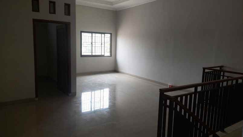 jual rumah mewah nan luas