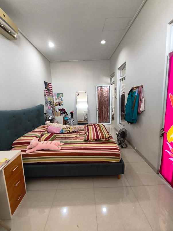 jual rumah siap huni 2 5 lantai citra gran cibubur