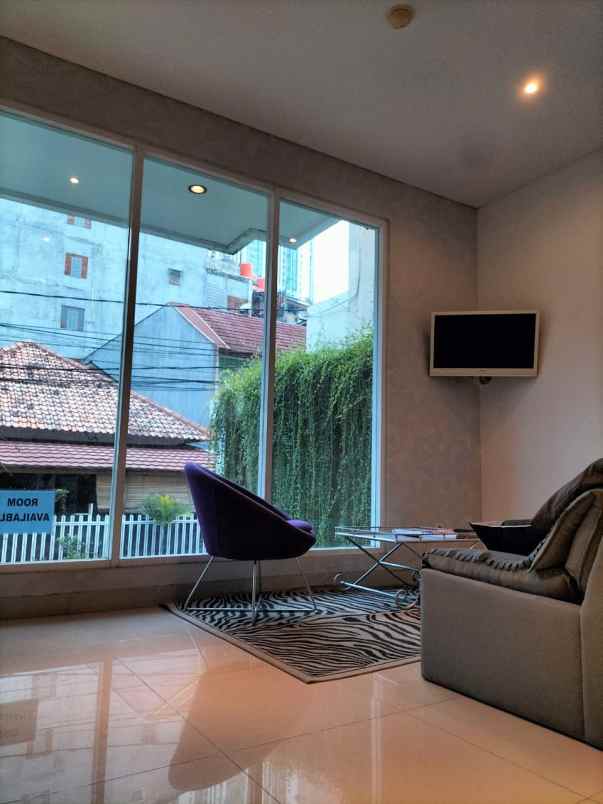 kosan guest house di jalan setiabudi jakarta selatan