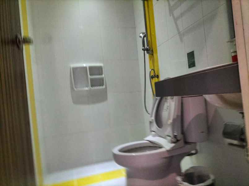 kosan guest house di jalan setiabudi jakarta selatan