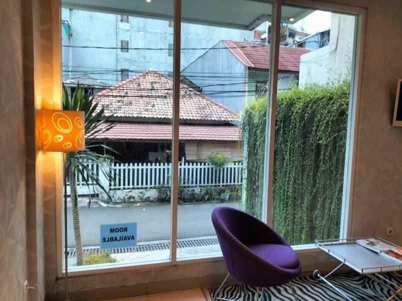 kosan guest house di jalan setiabudi jakarta selatan