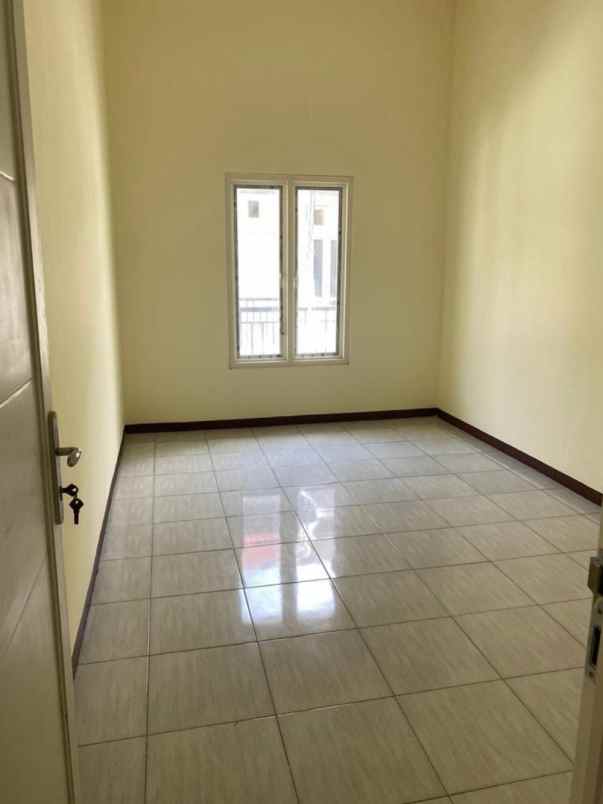 new gress lebak jaya full bangunan harga 1m an nego