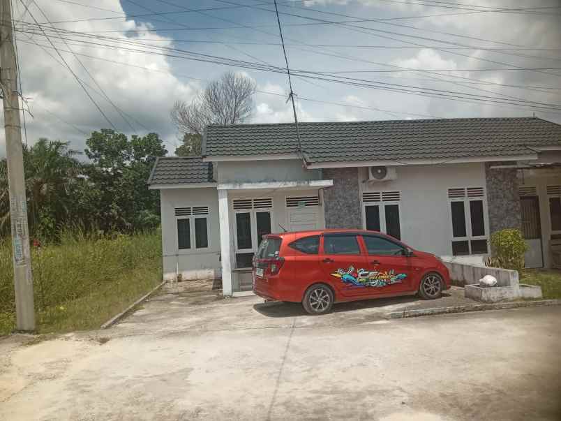 over kredit rumah jl kadiran parit indah pekanbaru