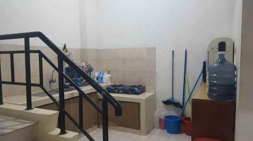 ruko gandeng 3 lantai cengkareng timur jakarta barat