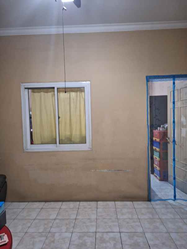 ruko gandeng 3 lantai cengkareng timur jakarta barat