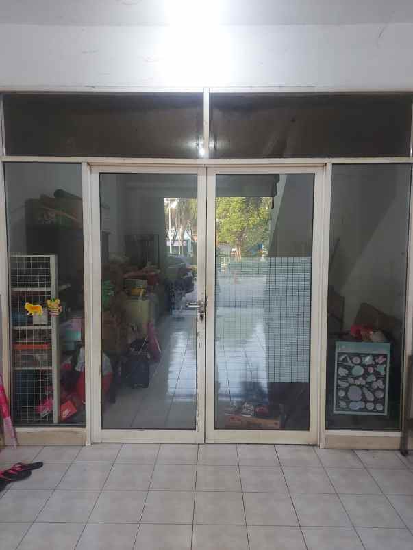 ruko gandeng 3 lantai cengkareng timur jakarta barat