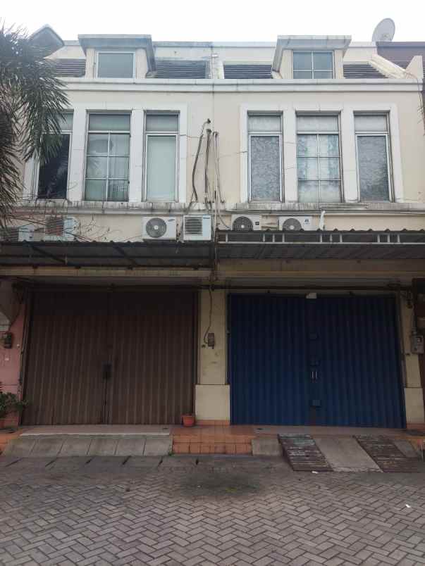 ruko gandeng 3 lantai cengkareng timur jakarta barat