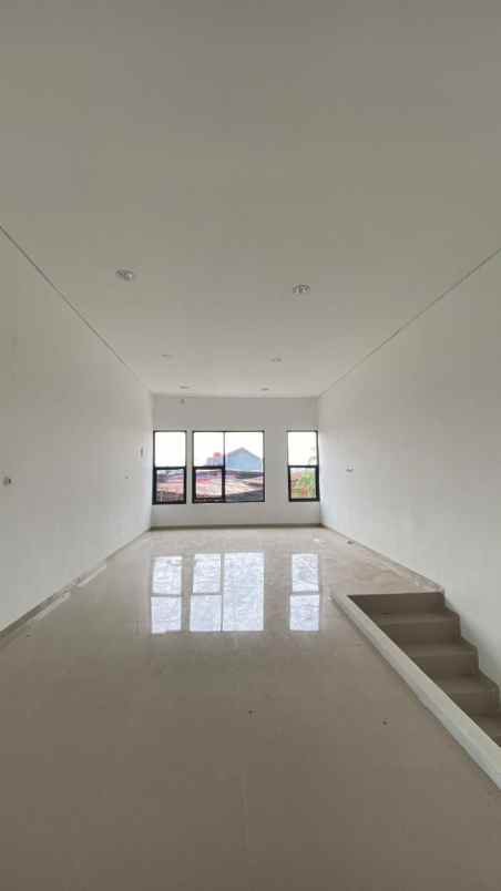 ruko pinggir jalan raya mustikajaya kota bekasi