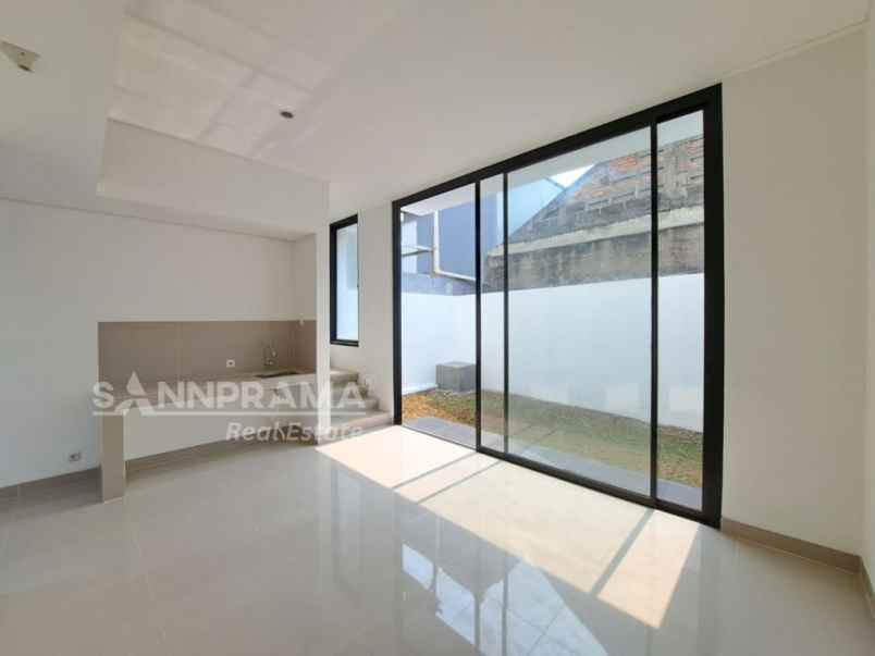 rumah 2 lantai minimalis di cluster dekat stasiun bima