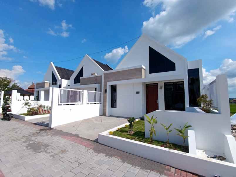 rumah 2 lantai scandinavian di zona wisata prambanan