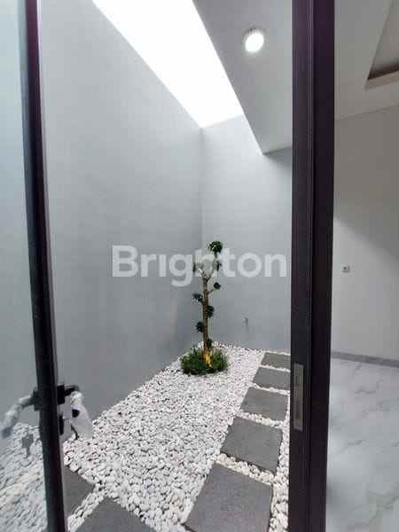 rumah 2 lantai siap huni seperti baru kalikepiting