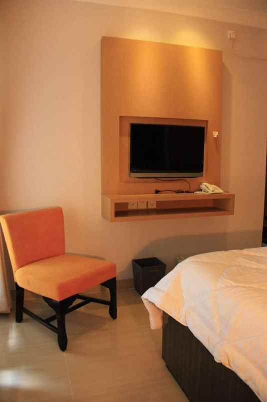 rumah alam elok pondok pinang