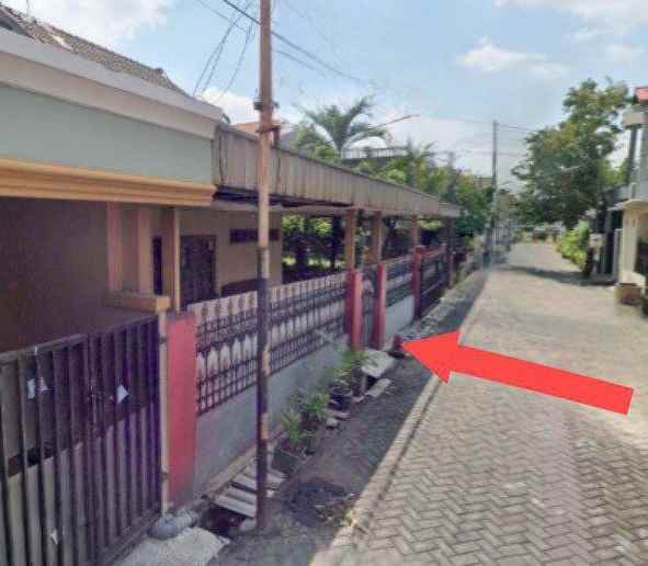 rumah bagus lokasi strategis griya kebraon surabaya