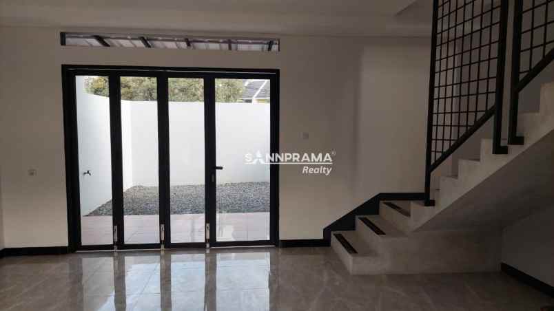 rumah baru 2 lantai siap huni di mampang depok