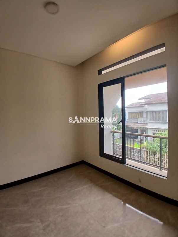 rumah baru 2 lantai siap huni di mampang depok