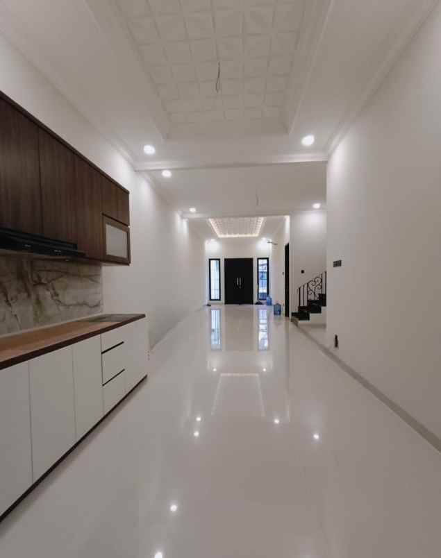 rumah baru american classic di ciledug tangerang