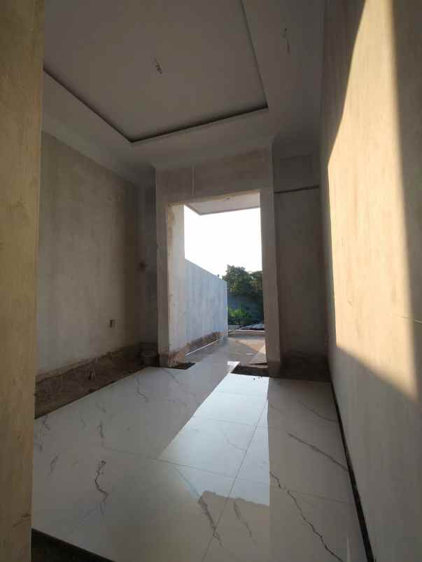 rumah baru dalam komplek pondok kelapa jaktim