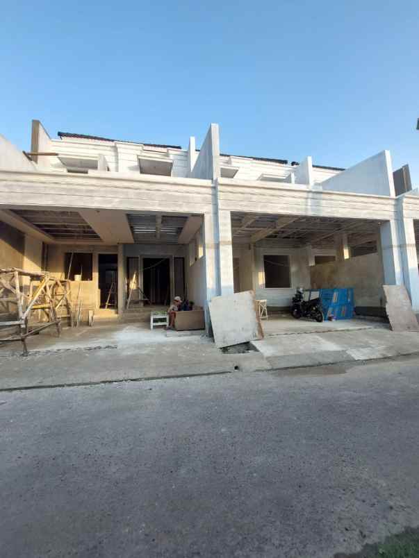 rumah baru dalam komplek pondok kelapa jaktim