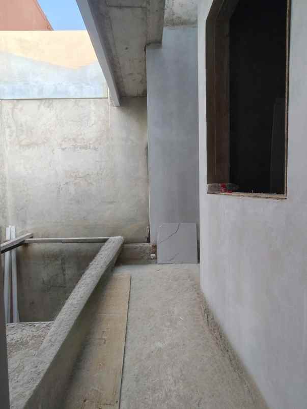 rumah baru dalam komplek pondok kelapa jaktim