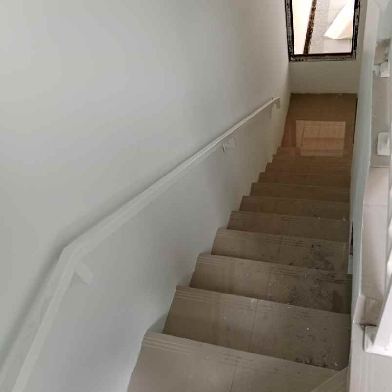 rumah baru dua lantai margacinta buahbatu bandung