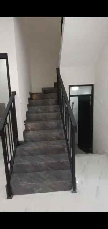 rumah baru gress pantai mentari