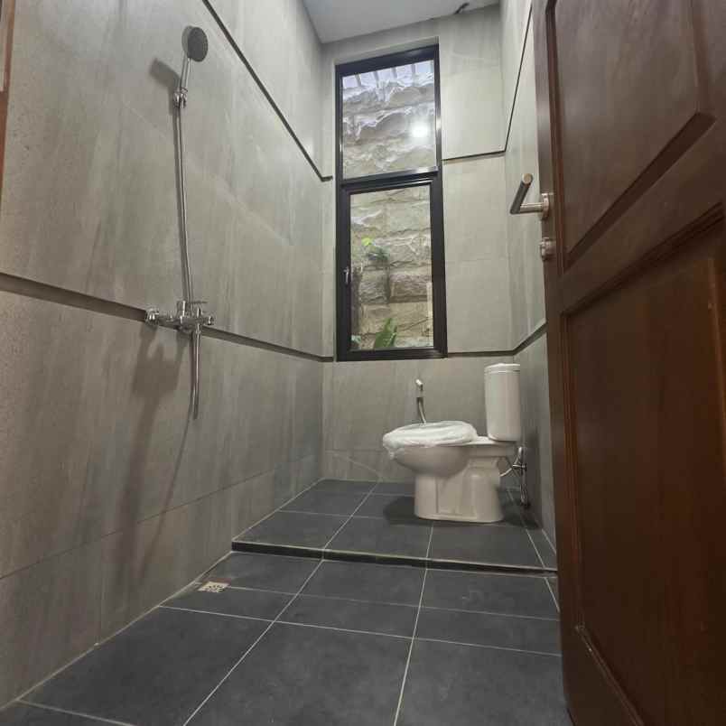 rumah bonus furnish palagan km 6 selatan hotel hyatt