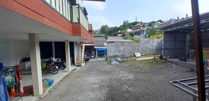 rumah borobudur manyaran semarang barat