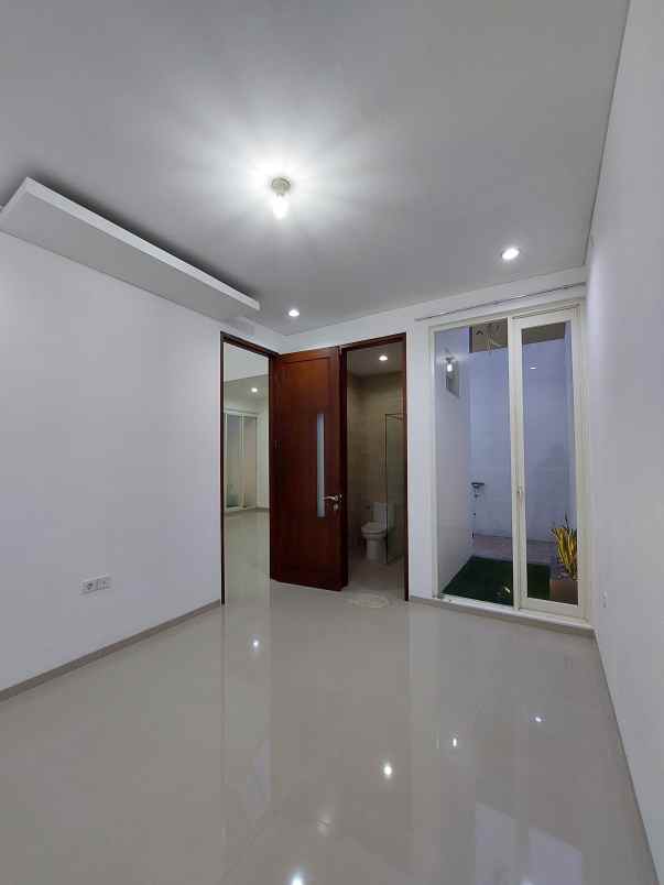 rumah cantik permata jingga kota malang