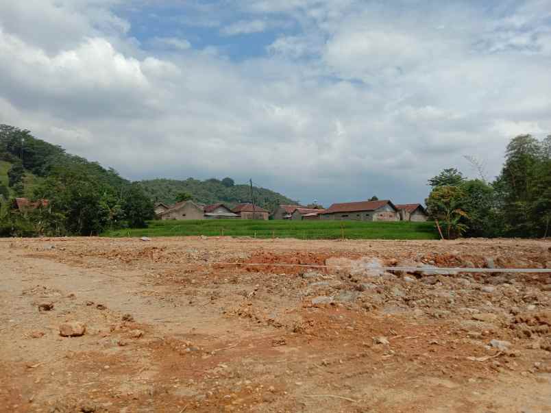 rumah desa wargaluyu kec