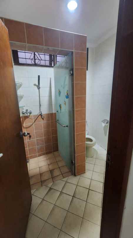 rumah dharmahusada indah manyar kertajaya full furnish