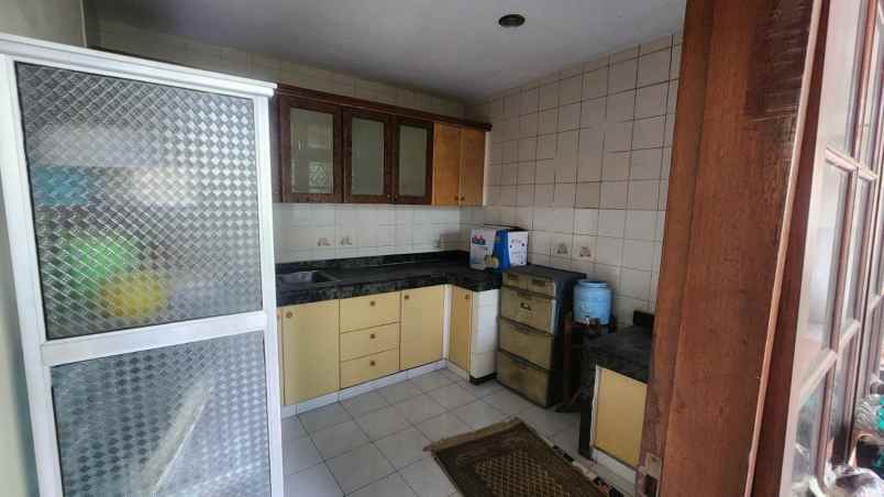 rumah dharmahusada indah manyar kertajaya full furnish