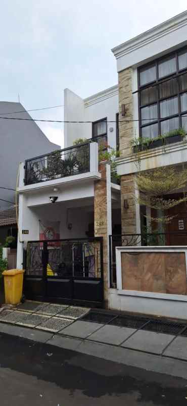 rumah di cinere depok lokasi dekat ke tol brigif