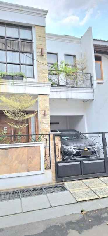 rumah di cinere depok lokasi dekat ke tol brigif