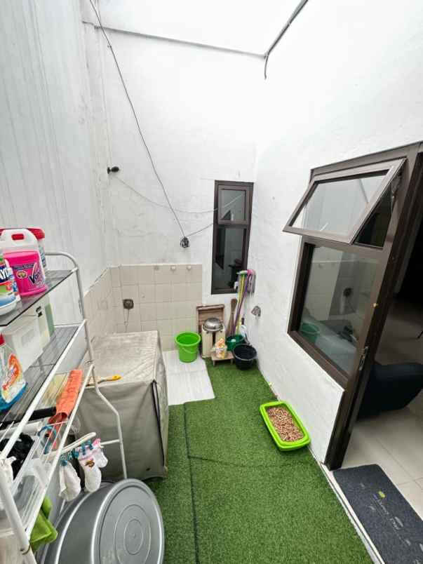 rumah di cinere depok lokasi dekat ke tol brigif