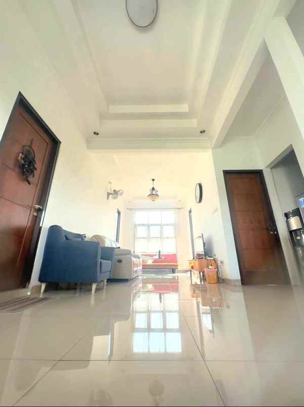 rumah di cinere depok lokasi dekat ke tol brigif