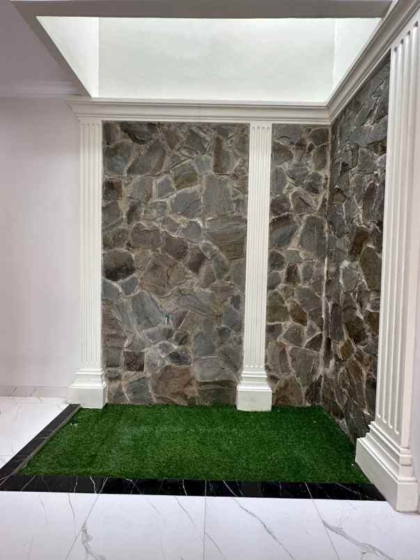 rumah di jaksel dekat jl andara raya tol brigif