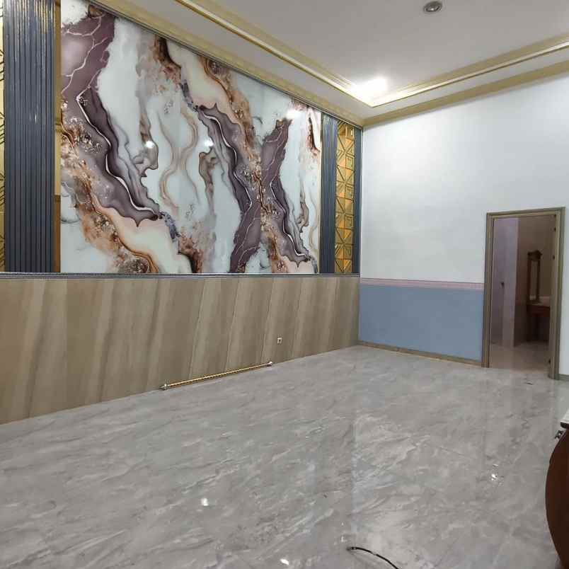 rumah di klampis semolo timur