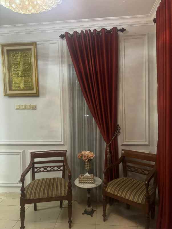 rumah hook elite premium di raffles hills cibubur