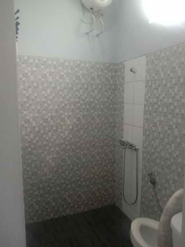 rumah jalan raya cilebut