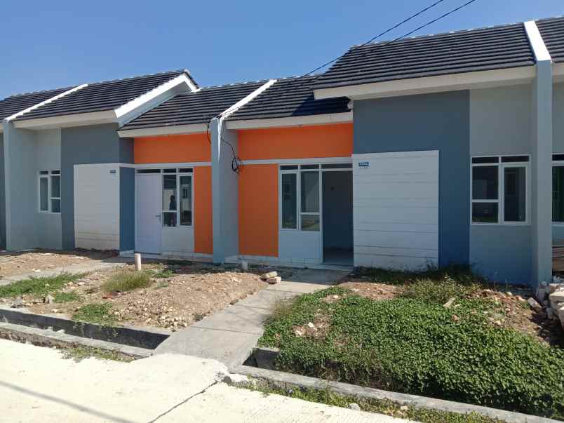 rumah jalan raya pasar muara