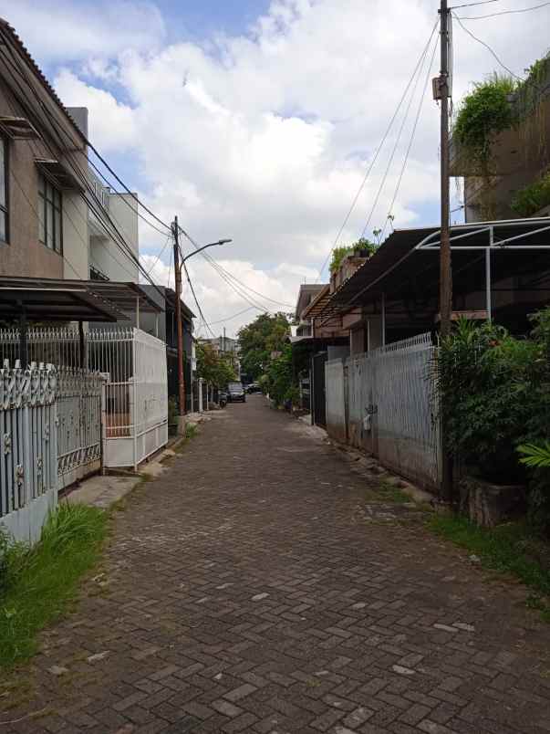 rumah jl alamanda