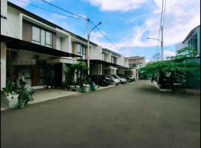 rumah jl aselih cipedak