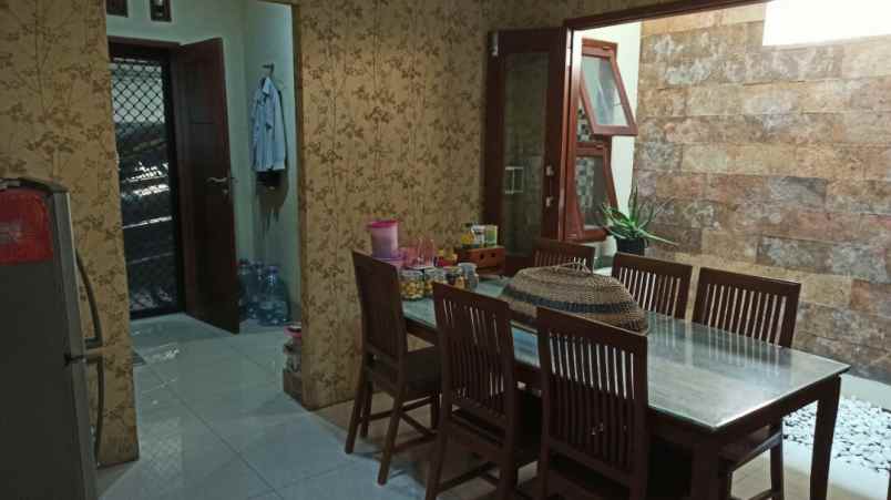 rumah jl kodau raya jatimelati