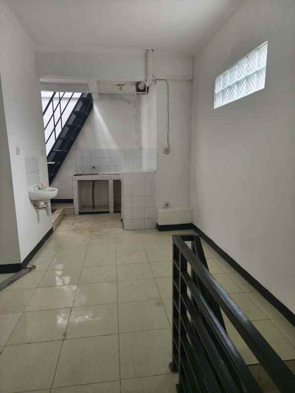 rumah jl pagarsih bandung jabar