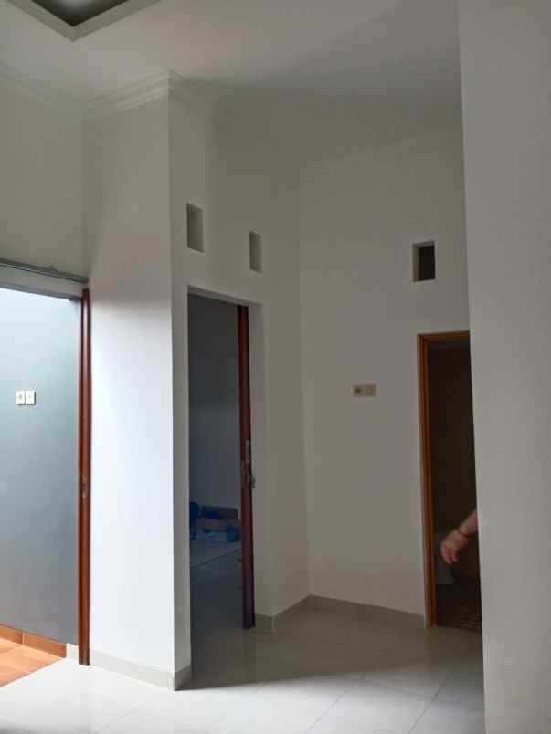 rumah jl raya sawangan rangkpan