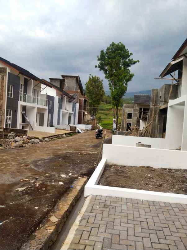 rumah jl sekesalam girimekar kec