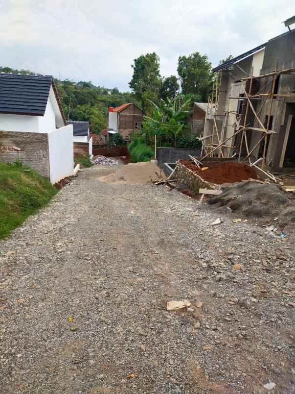 rumah jl sekesalam girimekar kec